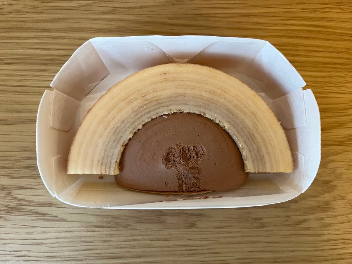 「ふんわり!」【ローソン】ショコラクリーム付きの生バウムケーキが登場