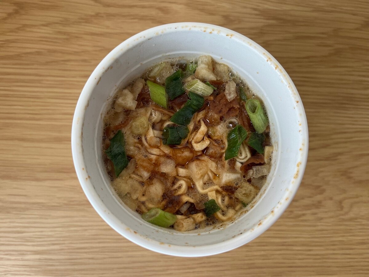 「うますぎ！」【東洋水産】縦型ビッグタイプの濃厚煮干しうどんが登場！