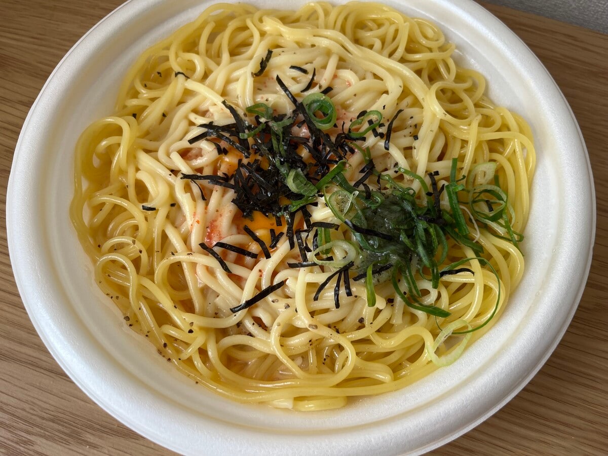 「もちもちの生パスタ」【ファミマ】鎌倉パスタ監修の明太カルボナーラが登場!