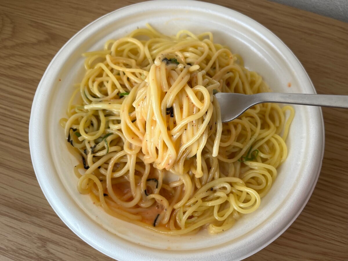 「もちもちの生パスタ」【ファミマ】鎌倉パスタ監修の明太カルボナーラが登場!