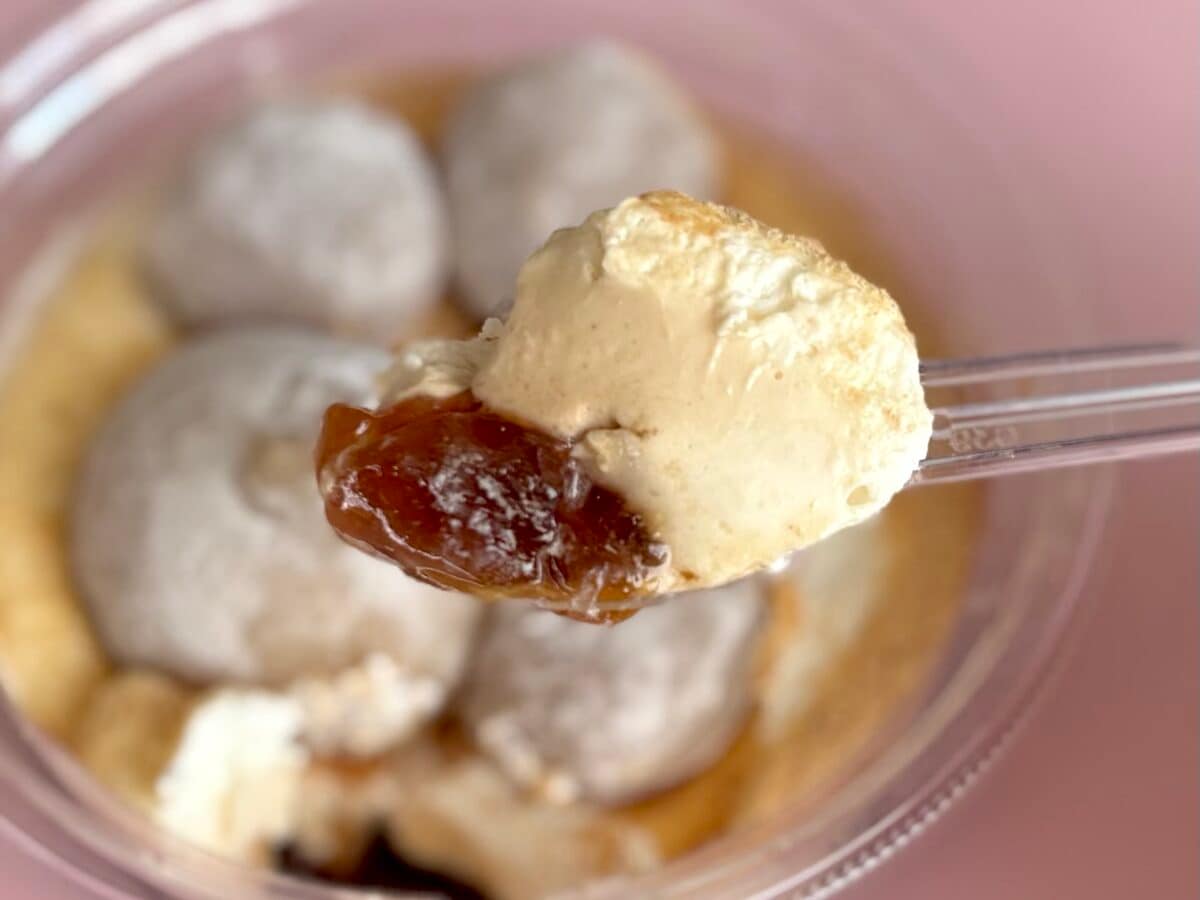 肉球?だんご?どっちニャの?【セブン】謎の猫スイーツ、食べてみたニャ