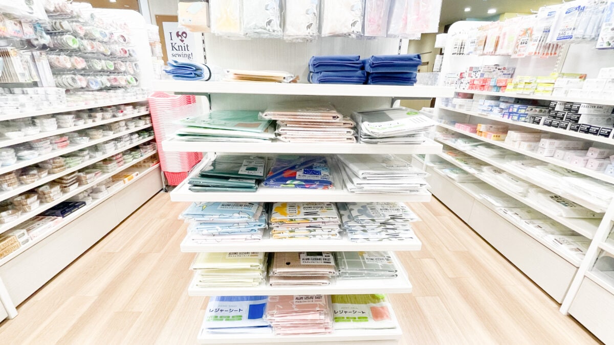 セリアのレジャーシートおすすめ5選!厚手のものやコンパクトタイプも紹介