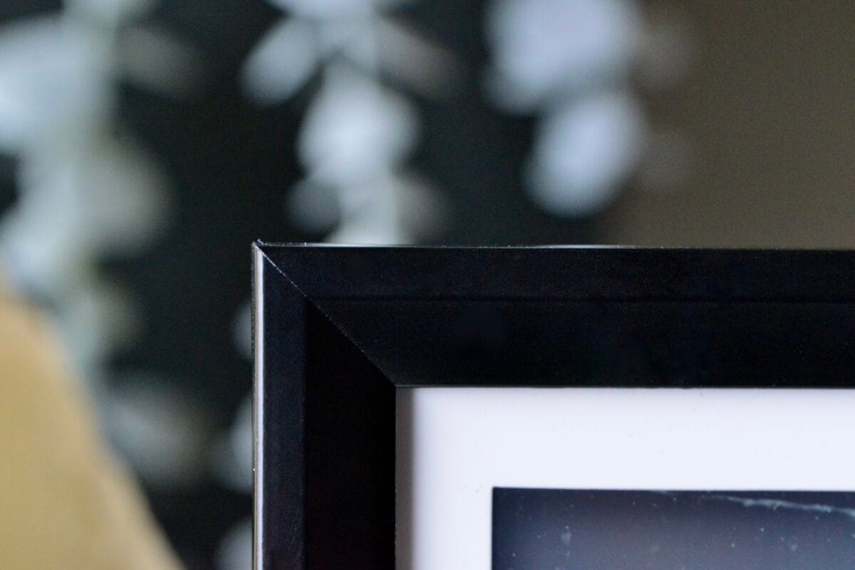 セリアのフォトフレームの種類を紹介!大きいものや壁掛けの売り場も解説
