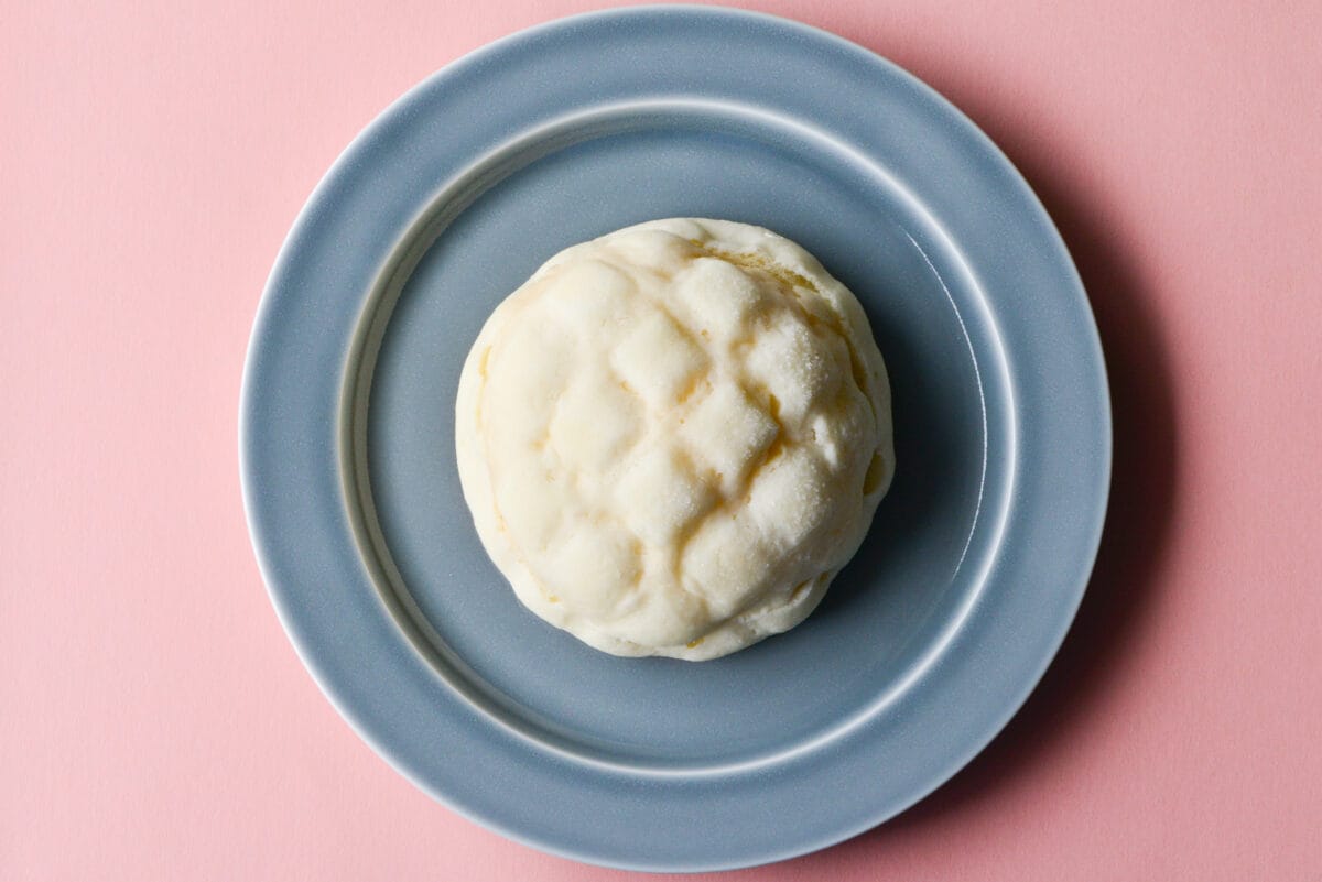「めっちゃハマった」【ローソン】甘くて幸せな白いパンが登場