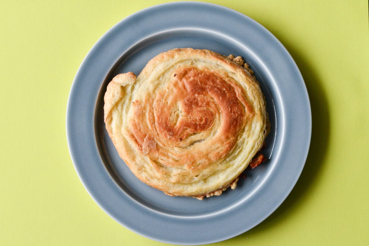 「悪魔的な旨さ詰まってる」【ローソン】新発売の薄っぺらいパンがすごい