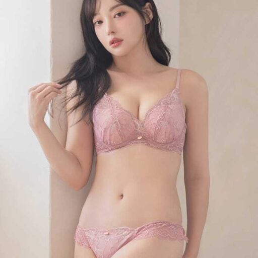 【ツーハッチ】華やかで色とりどりの「春のLOOKBOOK」を公開♪
