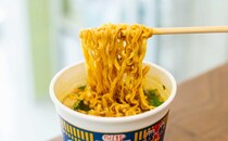「作った人天才」「箱買いしよっかな」話題の【カップヌードル】に歓喜の声