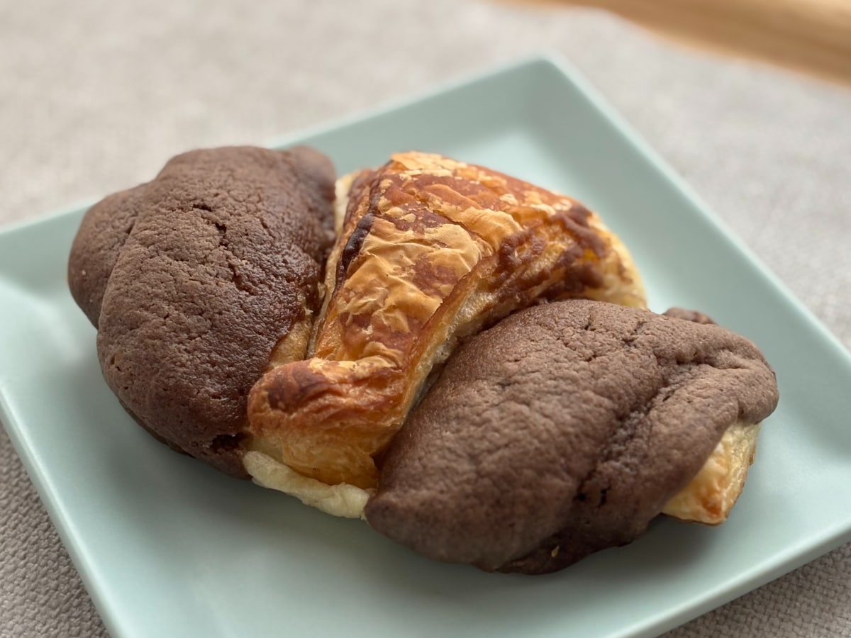 「レギュラー商品にしてほしい」の声も【ファミマ】のハイブリッドパン