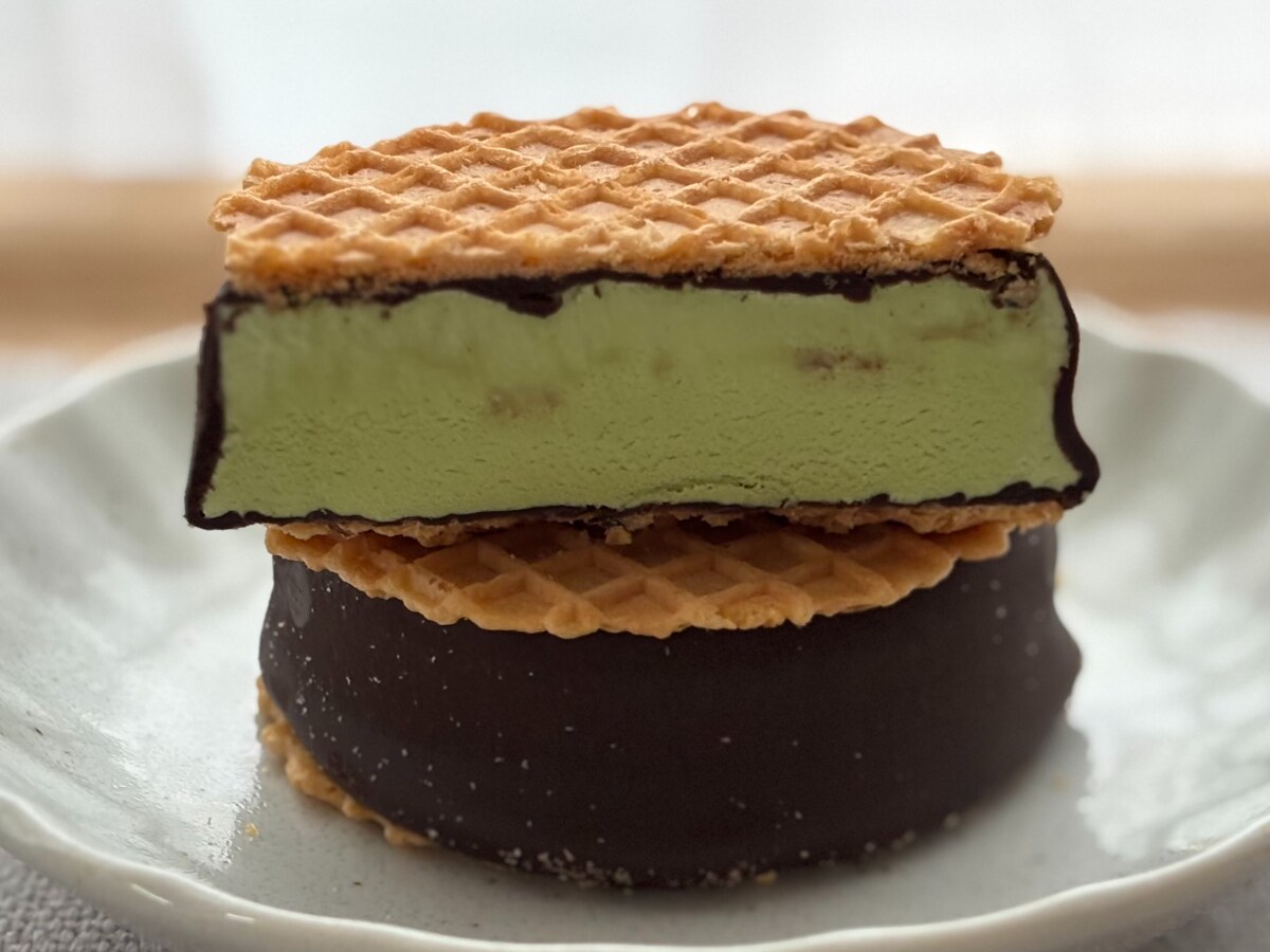 「渋いけど華やか」「大優勝」【ヨーロピアンワッフルサンド】新作が好評