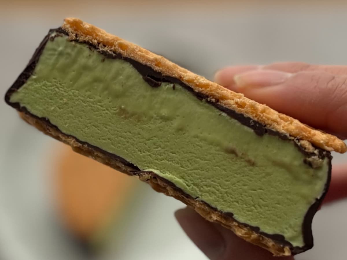 「渋いけど華やか」「大優勝」【ヨーロピアンワッフルサンド】新作が好評