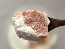 おいしすぎて「神」「優勝」の声も！【セブン】話題の桜スイーツを実食