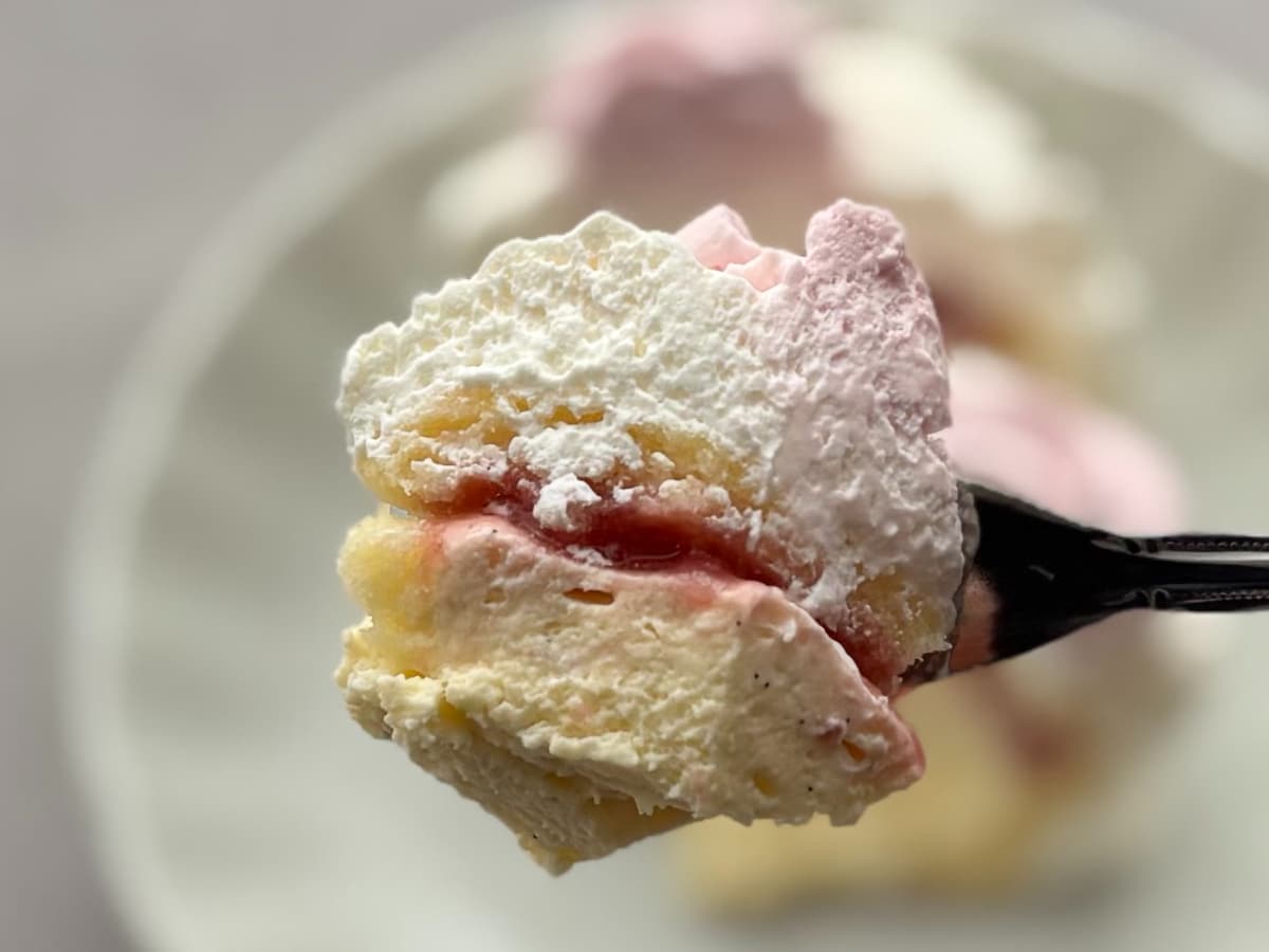 「春らしくやさしい」「天才」【セブン】の新作いちごケーキが豪華!