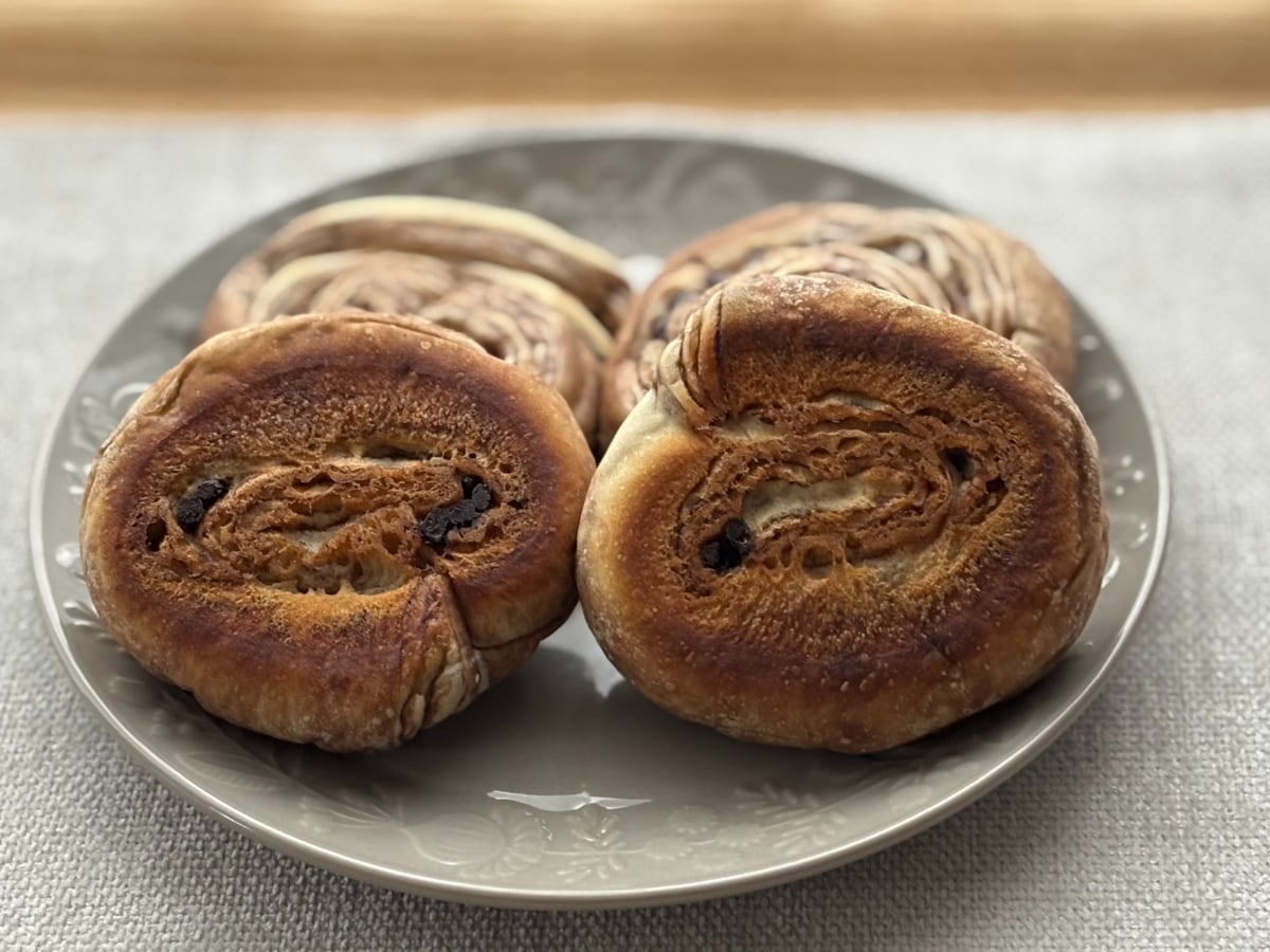 ウマいのに4個で160円以下!【セブン】の新作チョコパンがコスパ良好