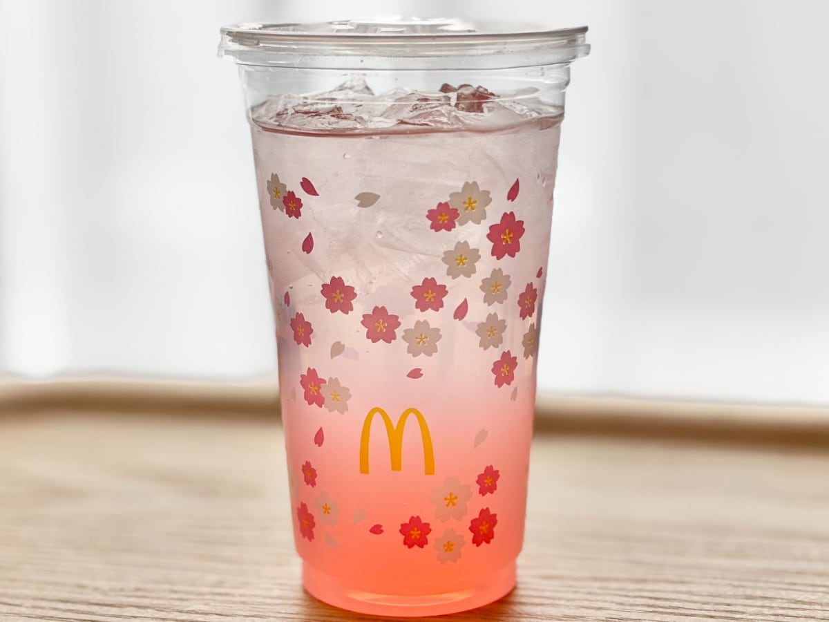 意外な組み合わせで「不思議な味」?【マクドナルド】春の新作フィズ