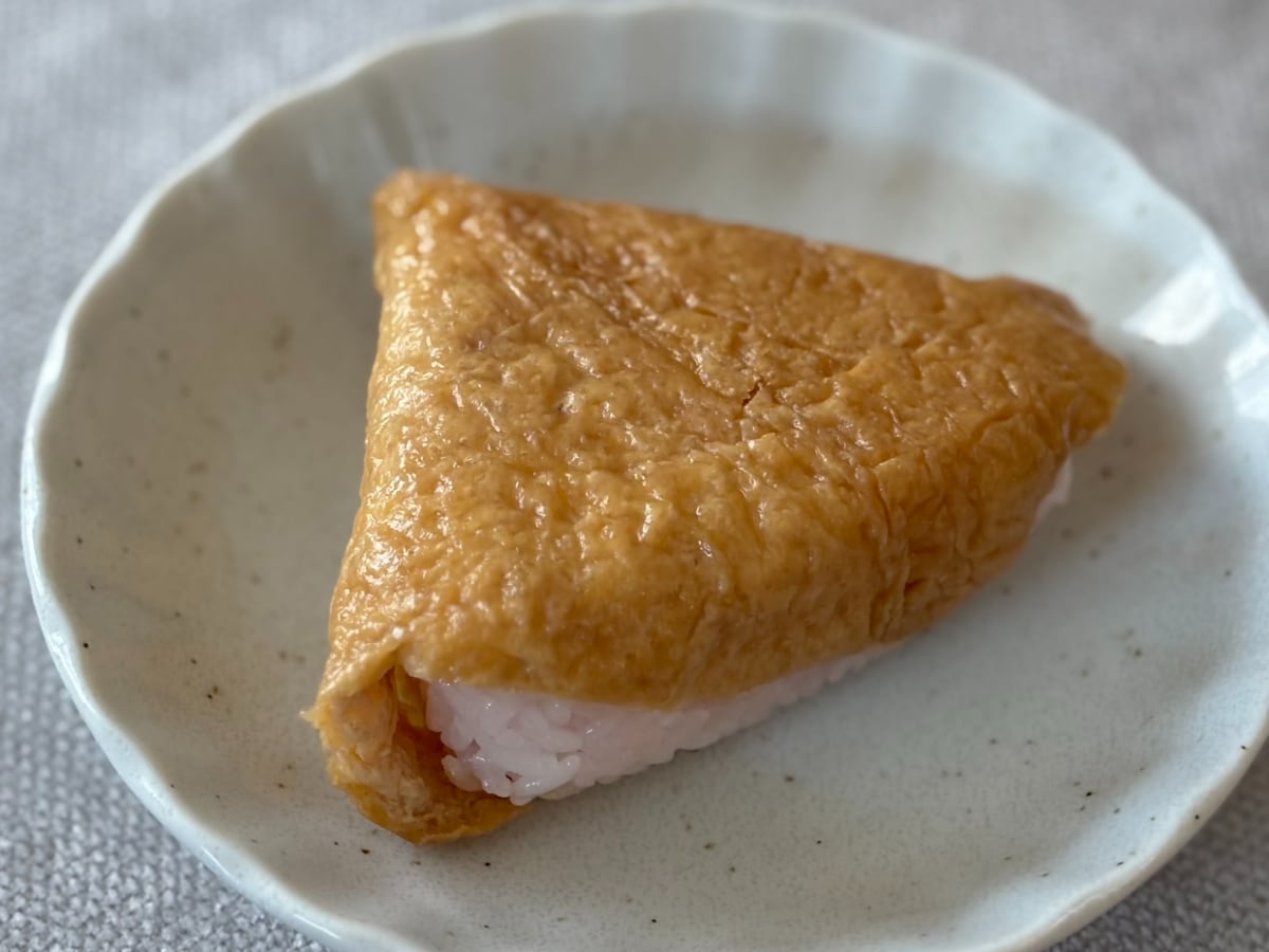 後味さっぱりで「最高に美味い」【セブン】のいなり寿司はハマる味!