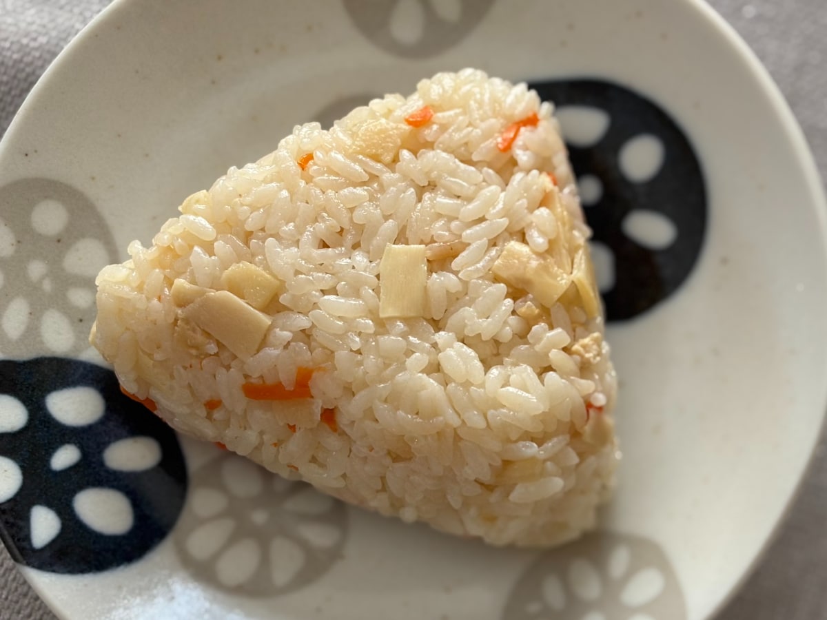 春と言えばやっぱりこれ!【セブン】の旬のおむすびが「満足感半端ない」