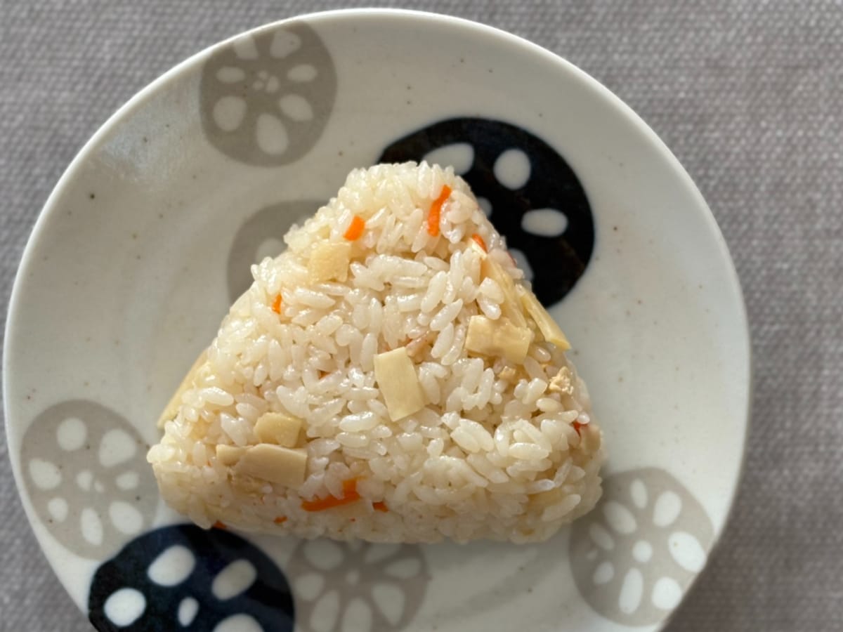 春と言えばやっぱりこれ!【セブン】の旬のおむすびが「満足感半端ない」