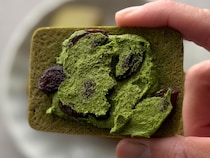 1枚でも食べ応えあり！【セブン】人気の上品おやつに和の味わいが再登場