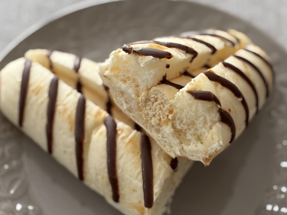 「いいバランス感」「恒例化して」【セブン】の新作パンがリピ確定の味