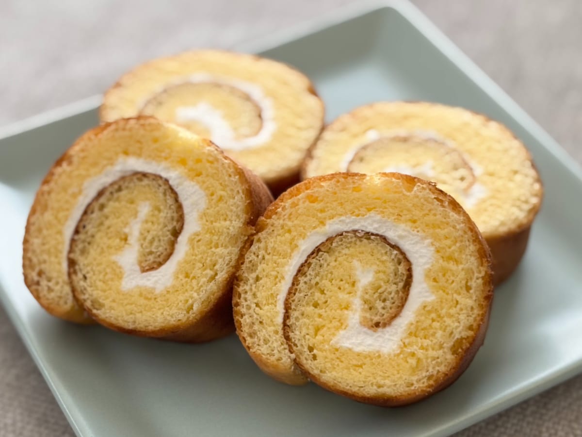 甘くてふわっふわで幸せ♡【ファミマ】1個45円のミニケーキが美味