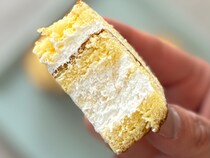 甘くてふわっふわで幸せ♡【ファミマ】1個45円のミニケーキが美味