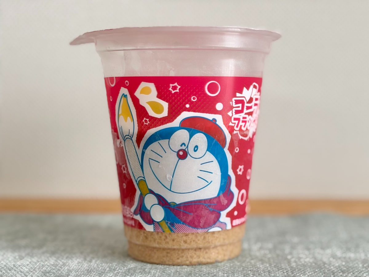 口の中「パチパチ」「大騒ぎ」【ファミマ】のドラえもんフラッペがスゴい