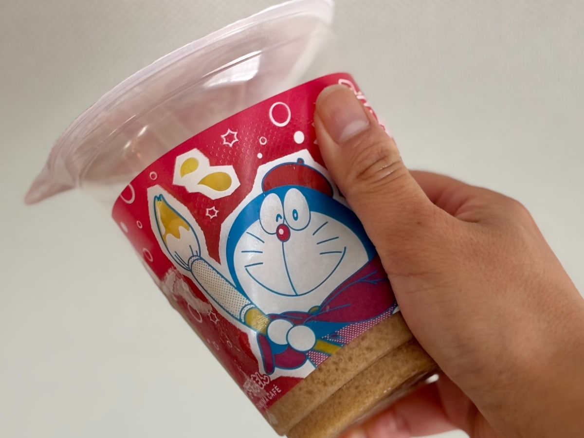 口の中「パチパチ」「大騒ぎ」【ファミマ】のドラえもんフラッペがスゴい