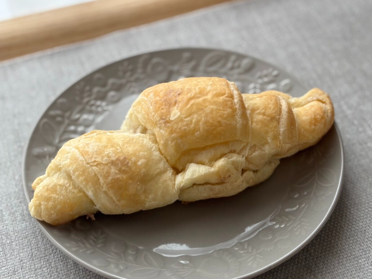 しっとり生地&ダブルチョコにハマりそう♡【ファミマ】の新作パンを実食