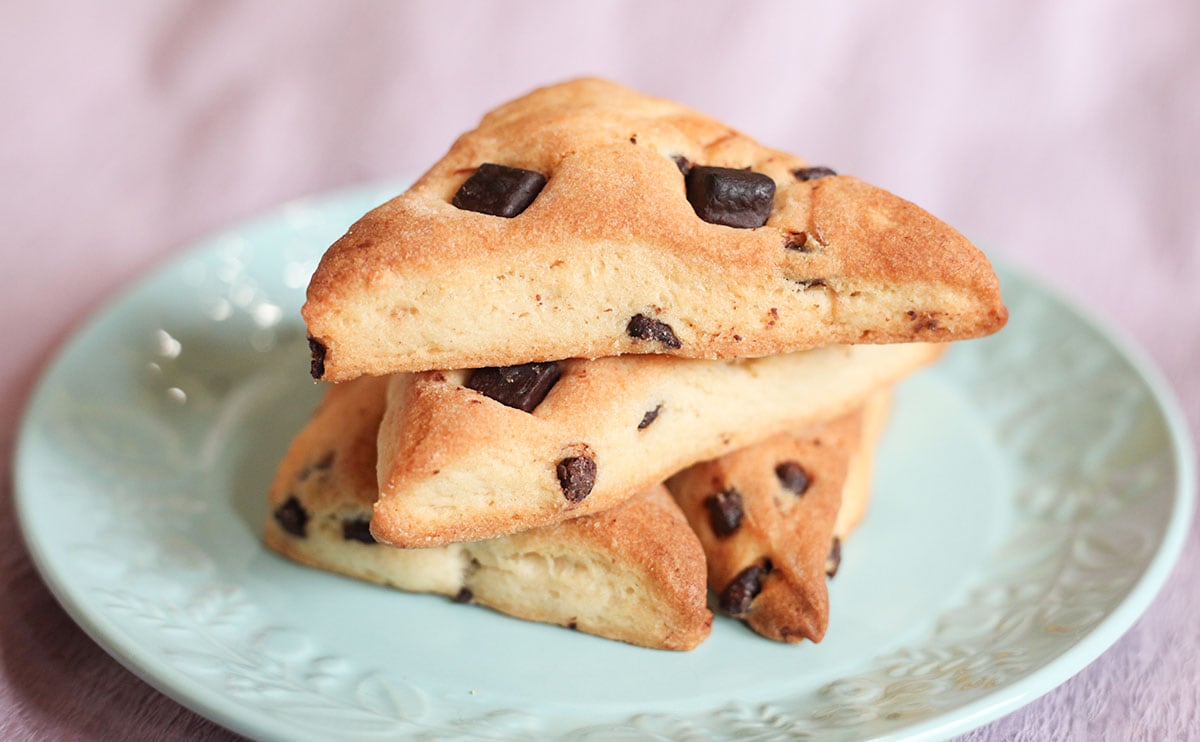 4個で235円の【ローソン】新商品に「5袋買った」「ザクザクで美味い」の声!