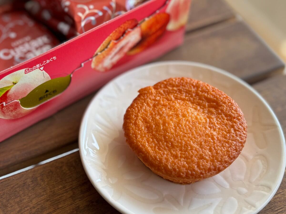 想像以上の果汁感！【ロッテ】春のおやつにふんわり甘～い桃ケーキはいかが？