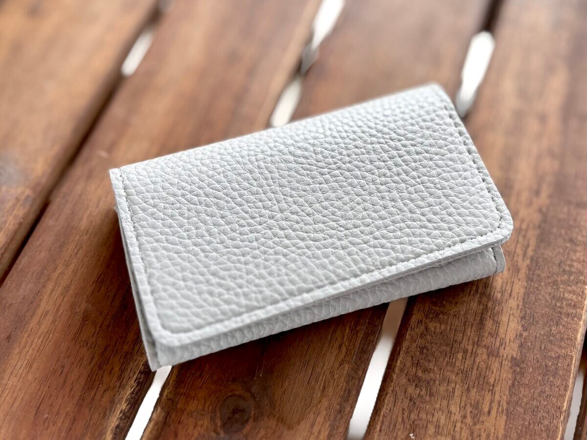 【ダイソー】名刺入れが超優秀！100円なのにレザー調で高見え♡