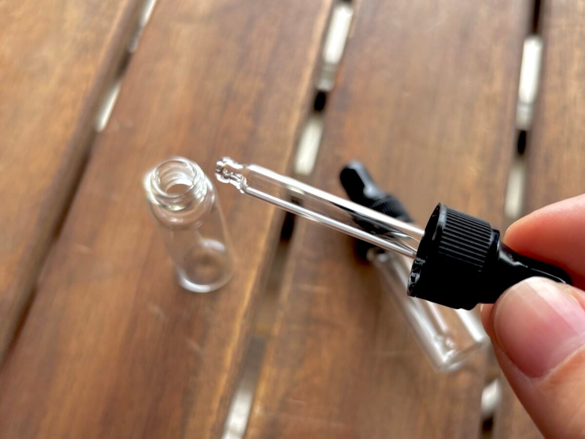 【ダイソー】スポイトおすすめ5選|ボトルタイプはコスメの詰め替えにも