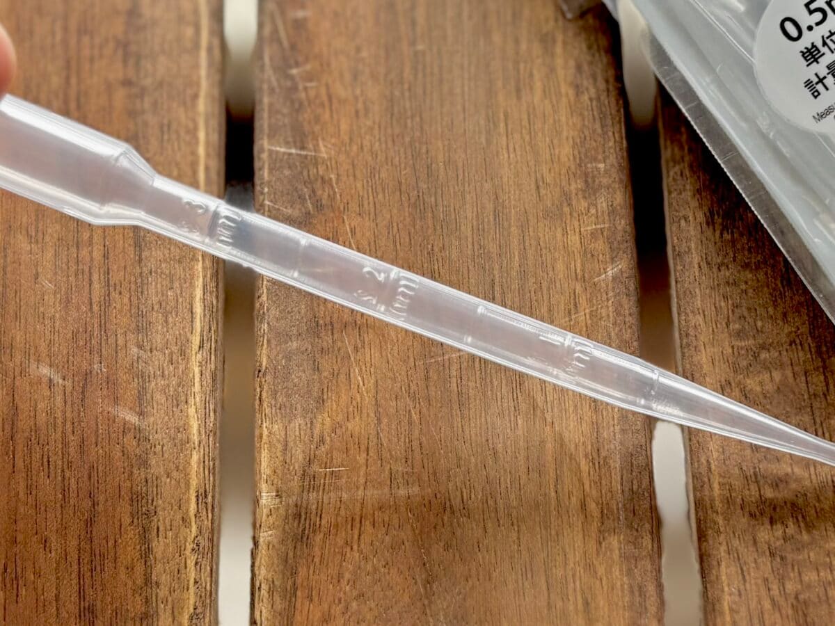 【ダイソー】スポイトおすすめ5選|ボトルタイプはコスメの詰め替えにも