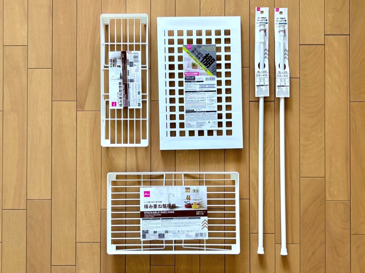 【ダイソー】突っ張り棒で収納棚DIY！積み重ね整理棚との組み合わせで最強！