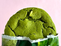 ドデカい抹茶に大歓喜！【セブン】しっとり濃厚系クッキーに「最高です」