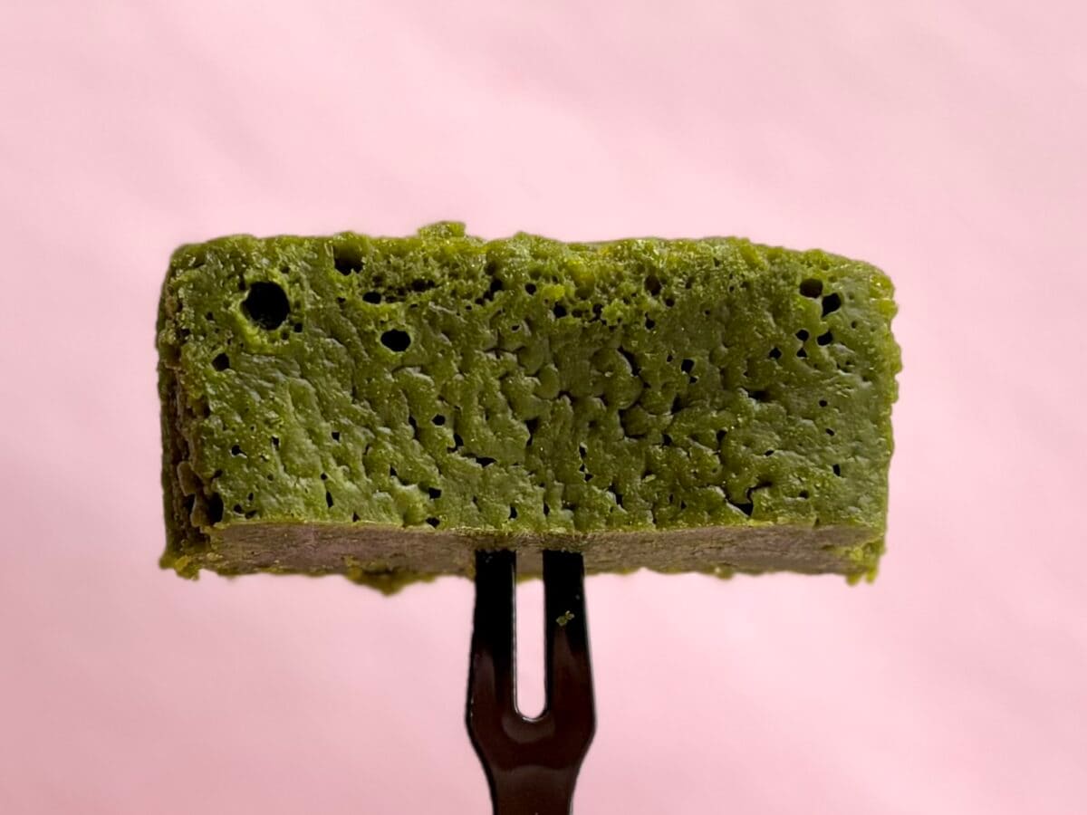 抹茶が濃い~~~!!【セブン】抹茶好きも唸った!超濃厚ケーキがやばい