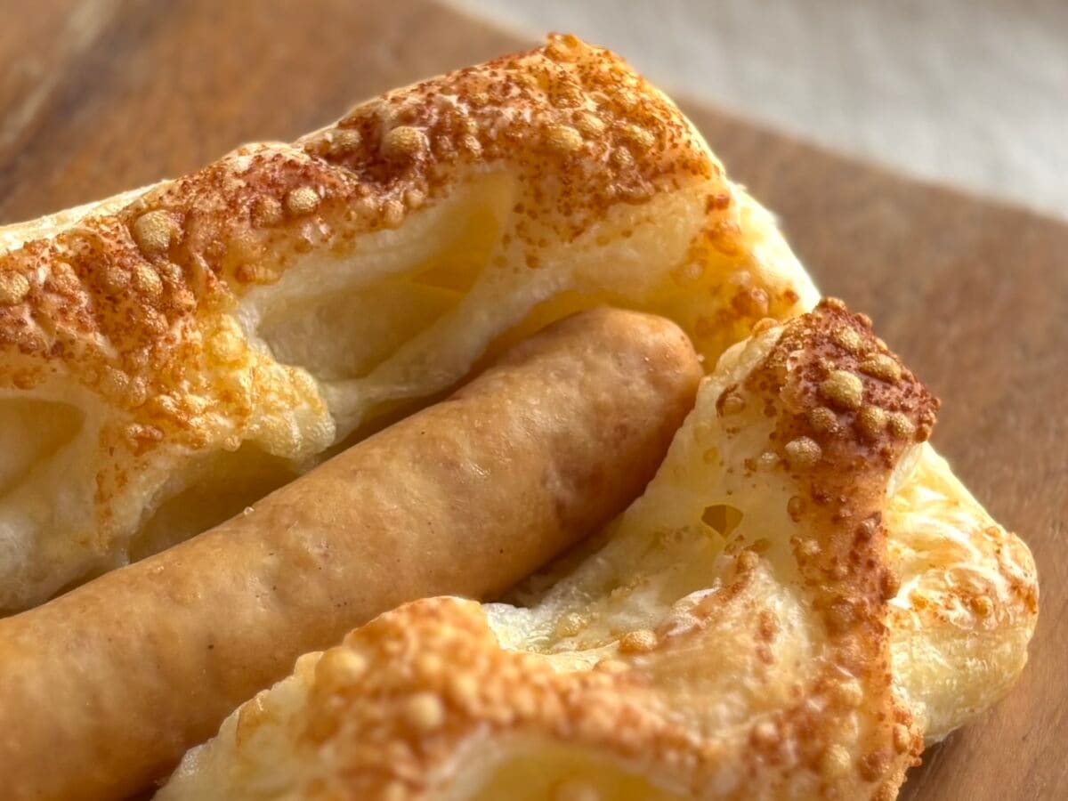 「シャウエッセン® おいちぃず」使用【ファミマ】新作パンが美味!