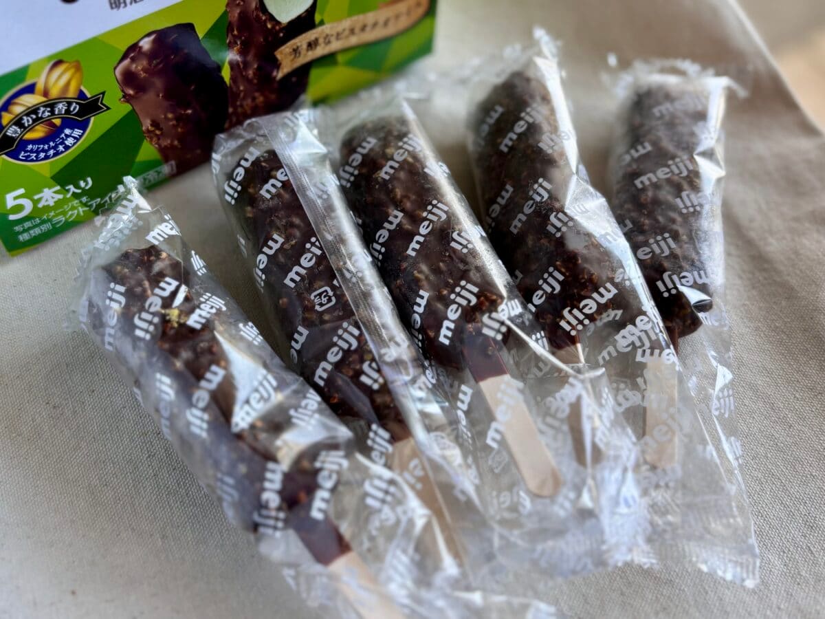 日本での消費急増中!話題の“アレ”がアイスバーに【明治】そのお味は…