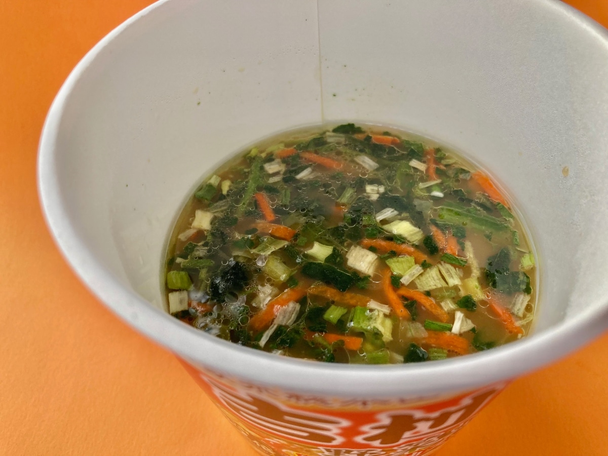 再登場に歓喜！？【ローソン限定】元祖家系のスープが気軽に味わえる一杯