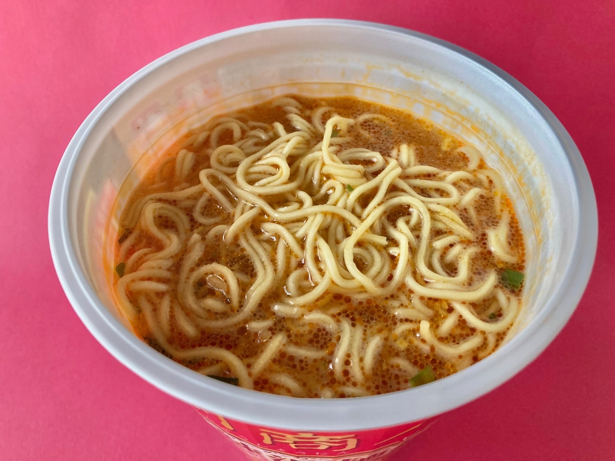 これは替え玉したいくらいウマいぞ!【サッポロ一番】本格的な酸辣湯麺