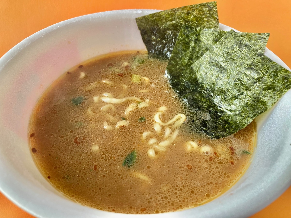 ご飯必須!飲み干し注意?【ローソン限定】元祖家系のラーメンがウマすぎた!