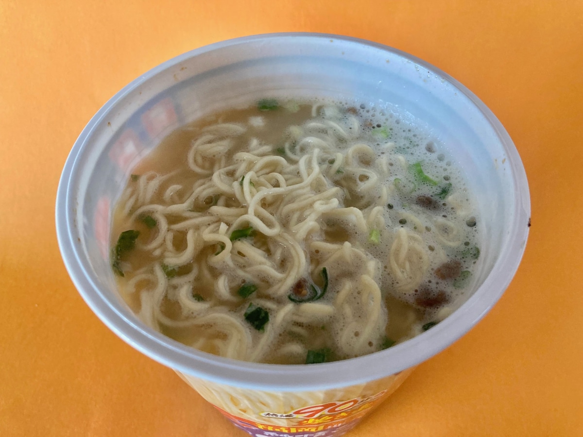 90秒で完成!これは美味しい!【サッポロ一番】本格的な豚骨ラーメン