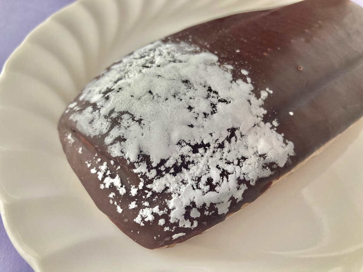 実はアレも入ってチョコ感UP！ハマる人続出の菓子パン【セブン】