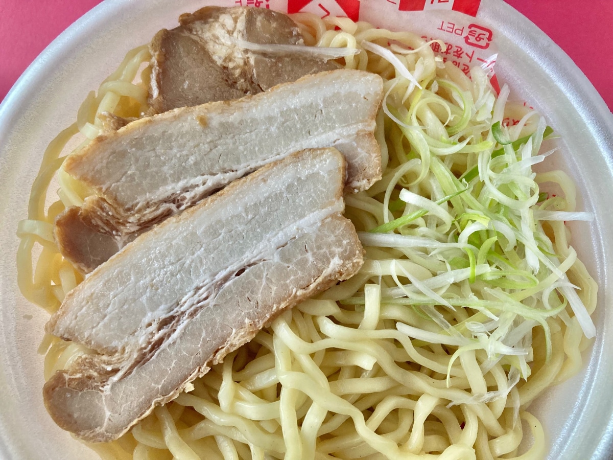 これは美味しい!旨味バッチリ!【関東限定】シンプルなレンジラーメン【ファミマ】