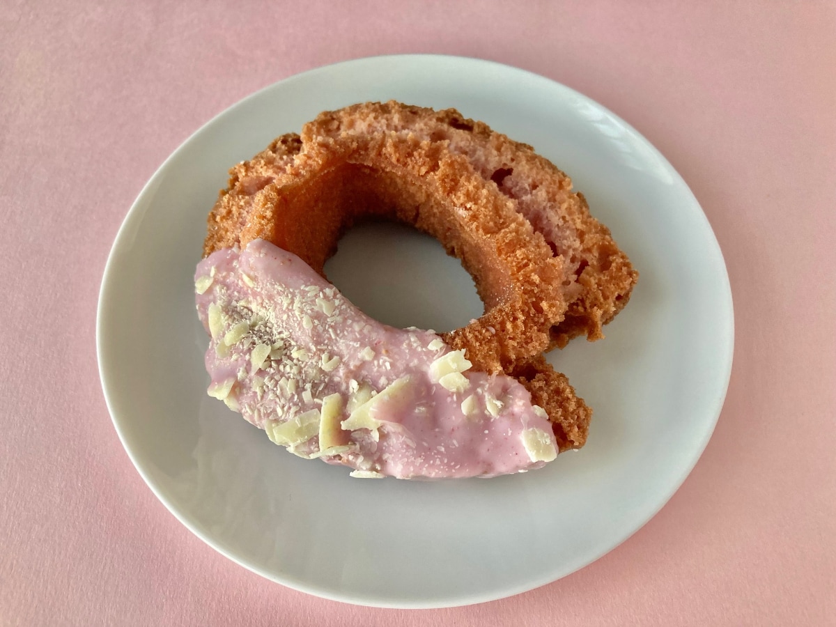 「すっかり春!」「可愛い」季節を感じる新作ドーナツ【セブン】