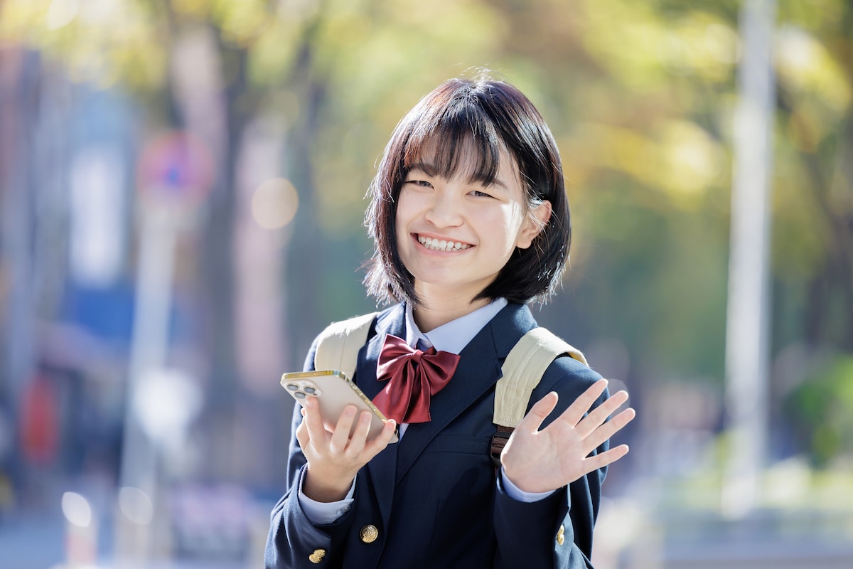 iPhoneで家族と位置情報を共有する方法|子供だけはできる?