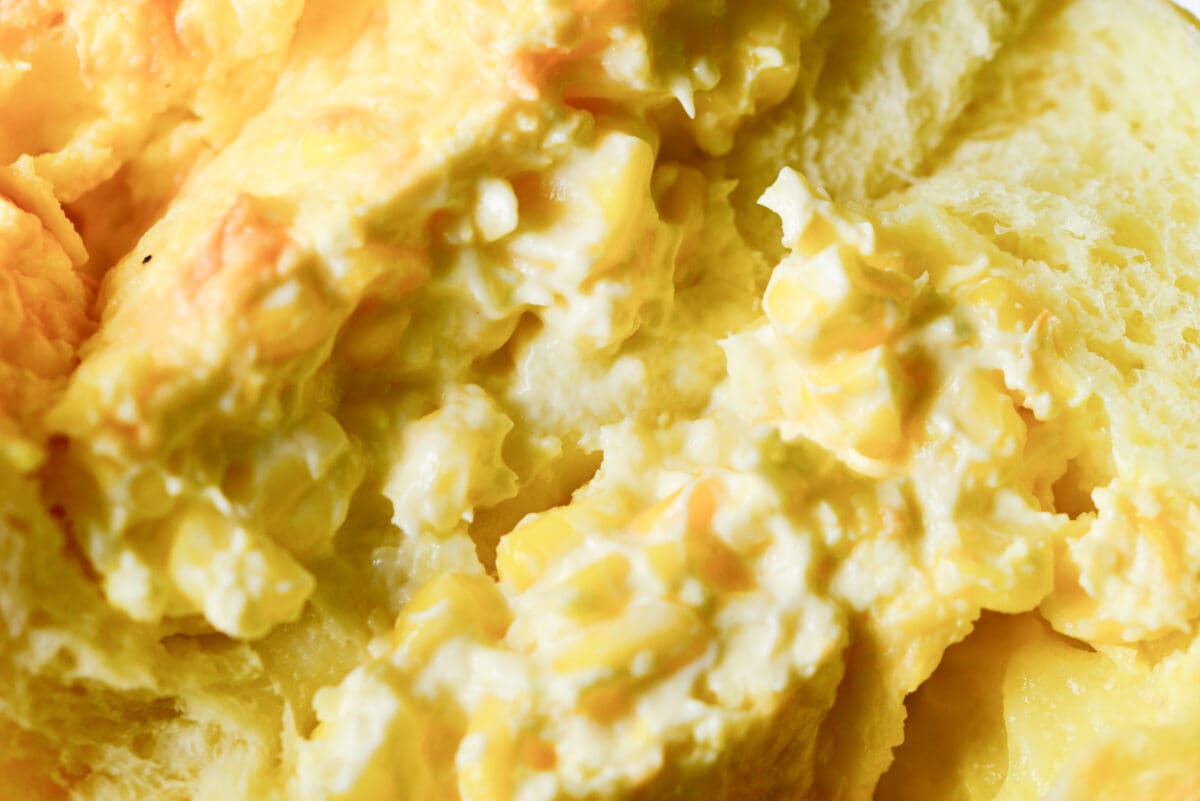 「やけに重い」【ローソン】「うれしすぎ」なコラボパンに大満足