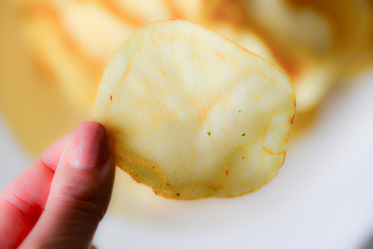 「3軒はしごしてようやく発見」【カルビー】絶対買わなきゃ!限定ポテチ