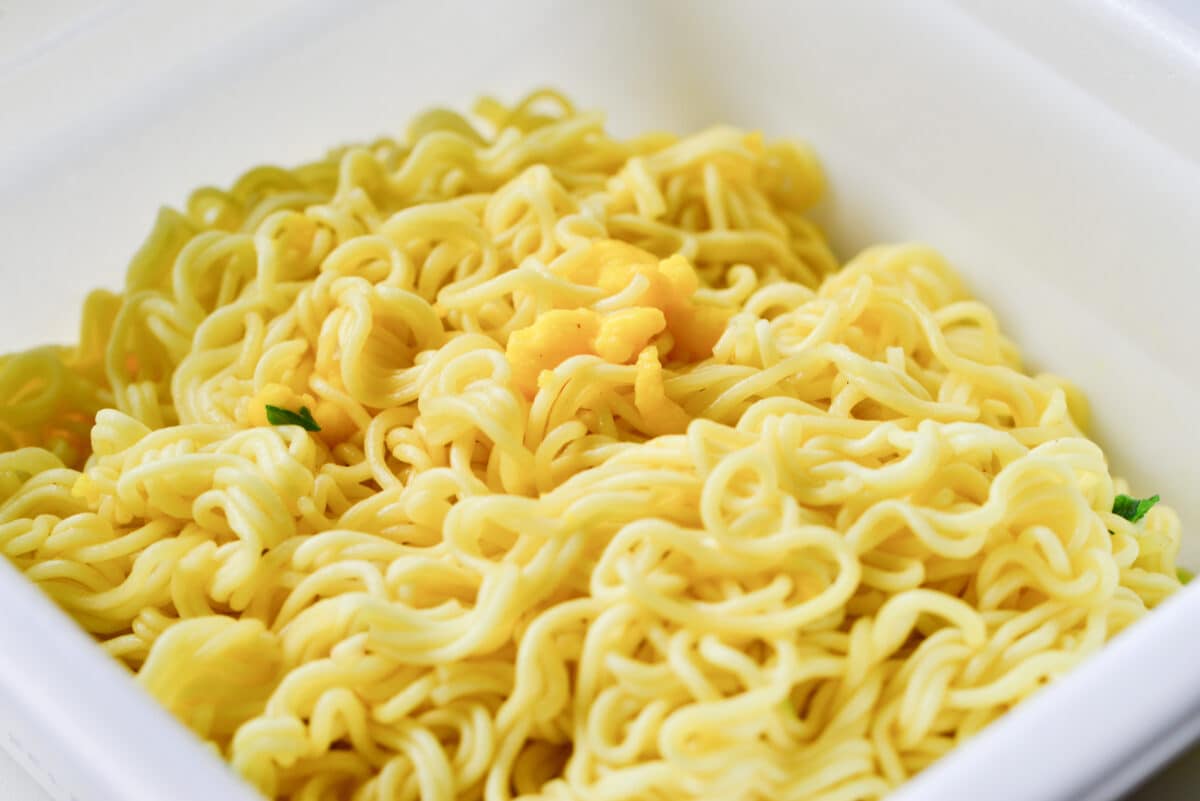 「熱湯1分の爆速野郎」「卵がふわふわ」【東洋水産】新作塩焼きそば登場