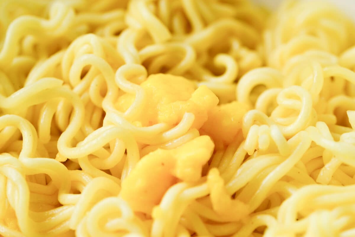 「熱湯1分の爆速野郎」「卵がふわふわ」【東洋水産】新作塩焼きそば登場